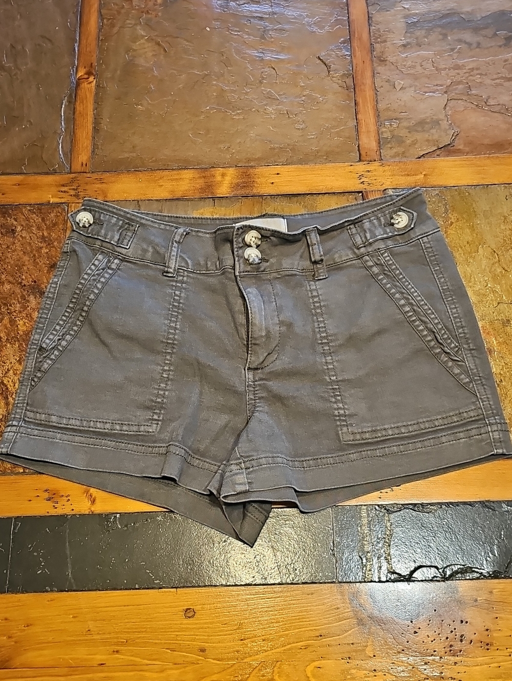 BKE Women's Gray Button-Front Jean Shorts